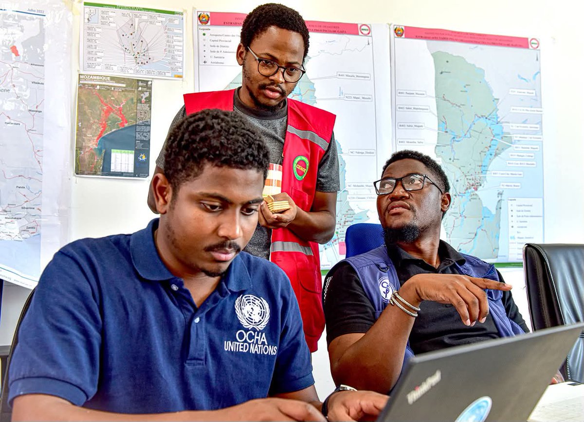 MozambiqueOcha's tweet photo. Turning data into action: #INGD, #OCHA and #SADC partners in Gaza aligning on flood impact analysis to strengthen the response. https://t.co/ZjjtVHzfls