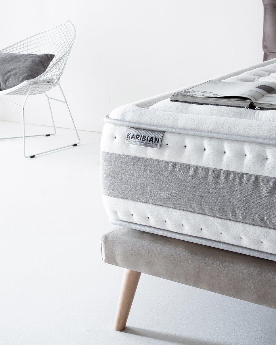 KaribianDescans's tweet photo. Brilliance no es solo un colchón.
Es una experiencia de descanso exclusiva.🌙✨
Descubre más en: https://t.co/lXUBWndyNZ

#SeriePlatinum #PocketSpring #Karibian #LuxurySleep #Mattress #DescansoPremium #DiseñoExclusivo #MadeInSpain https://t.co/RcFn1QK4hZ