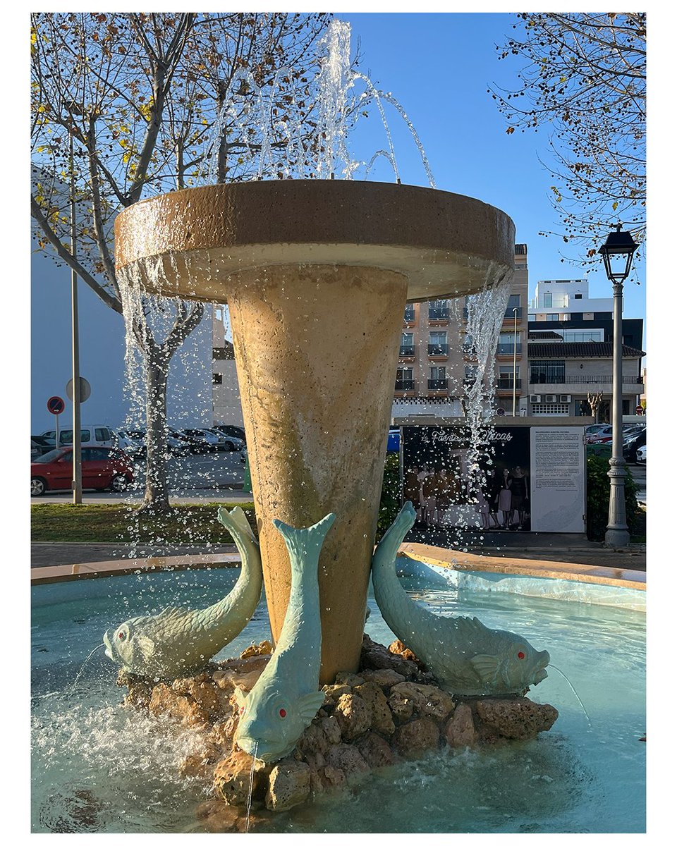 coMarcaVegaBaja's tweet photo. La Fuente de las Chicas es una parada imprescindible en #PilardelaHoradada ❤️
Un monumento nacido en 1965 gracias a ocho mujeres, que hoy invita a descubrir la historia, la identidad y el encanto del municipio ✨❤️ 
Más info. @visitphoradada https://t.co/ji1lVY32p1