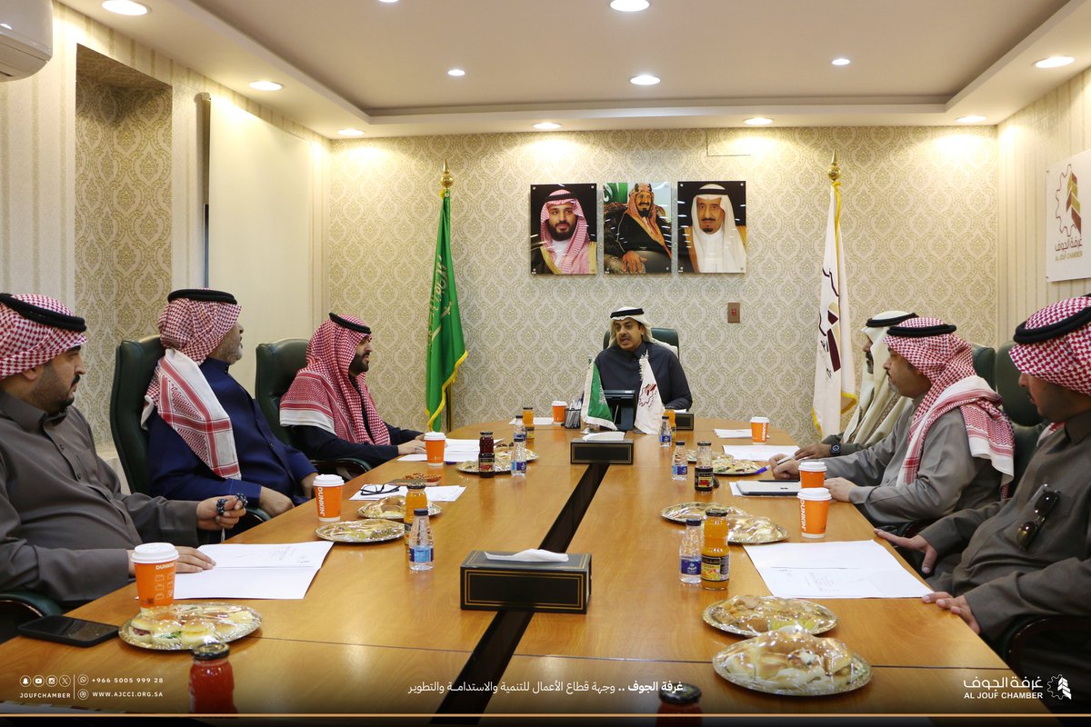 joufchamber's tweet photo. عُقد الاجتماع الأول للجنة القطاعية للمقاولين بـ #غرفة_الجوف، بحضور الأمين العام الأستاذ ماجد بن بدر الماجد، حيث جرى خلال الاجتماع انتخاب الأستاذ عبدالله بن حمود الدندني رئيسًا للجنة، والأستاذ كايد بن فالح آل كايد نائبًا لرئيس اللجنة، وذلك بإشراف لجنة انتخابات اللجان القطاعية. https://t.co/5Q5szpMWHH