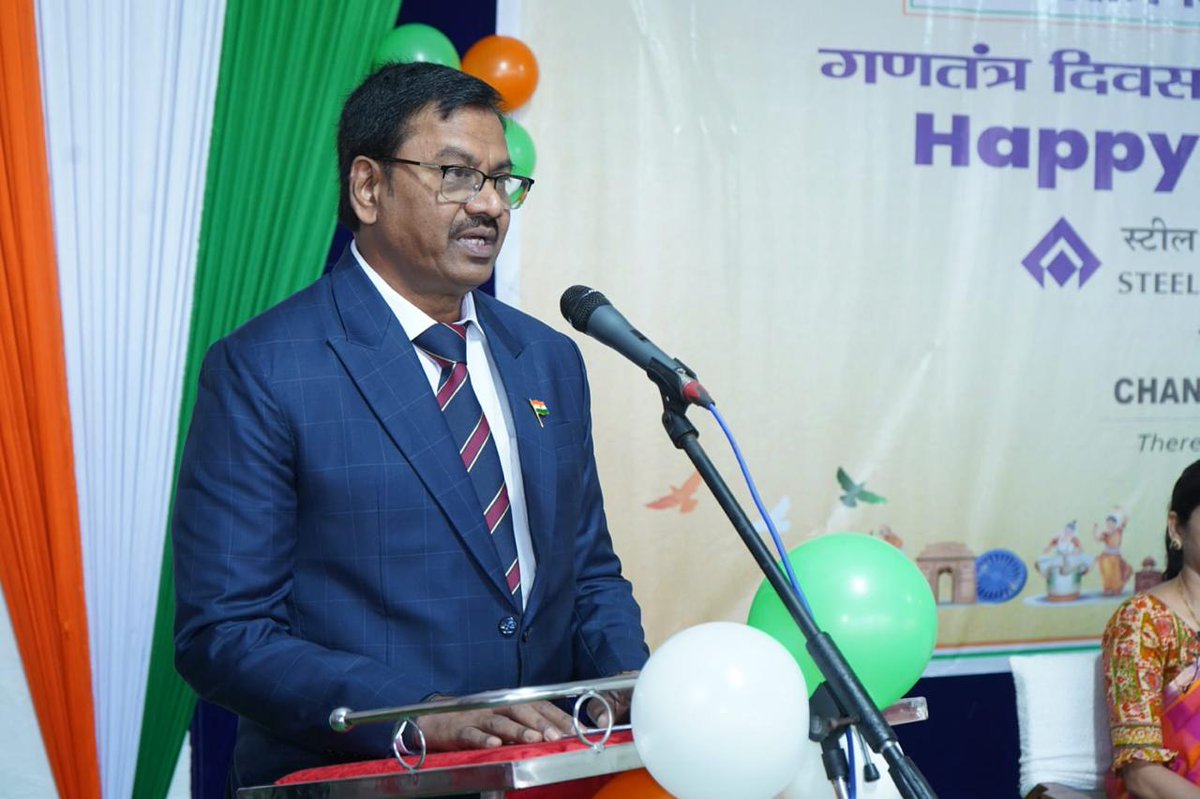 sailcfp's tweet photo. "77th REPUBLIC DAY" ceremony at SAIL-CFP commenced with unfurling of Tri-colour by ED-CFP, Shri. P Murugesan. Executives, Non-Executives, Contract Labour, General Public attended. Cultural program &amp; prize distribution followed. https://t.co/laaTvRgKdh