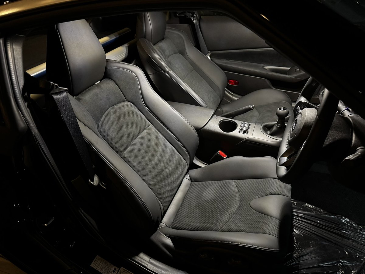 #私の愛車のグレード
Super Saloon E NISMO
VR
Te
Version ST