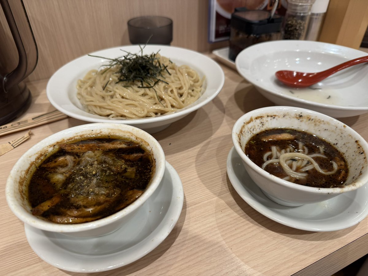 つけそばスパイシー（大）
好きすぎて、おかわりスパイシー（大）

#七彩飯店