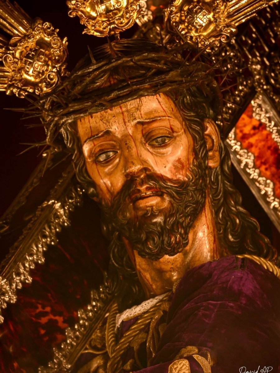 Mucho hablar de que el Cristo de <a href="/Hdad_Amor/">Hermandad del Amor</a> necesita una restauración, pero que hacemos con esto?
