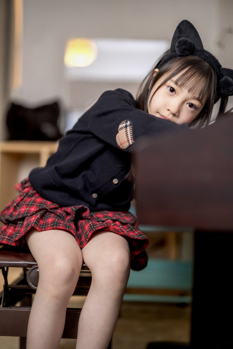 winter_06's tweet photo. 2026/01/11

名古屋モデル撮影会
えむたん

どうやら🚀に乗ってやってきた猫ちゃんは
1人だけではなかったようです…🐈‍⬛

#えむたん #PINKYROCKETS
#topmodelschool https://t.co/1anMuRWwLr