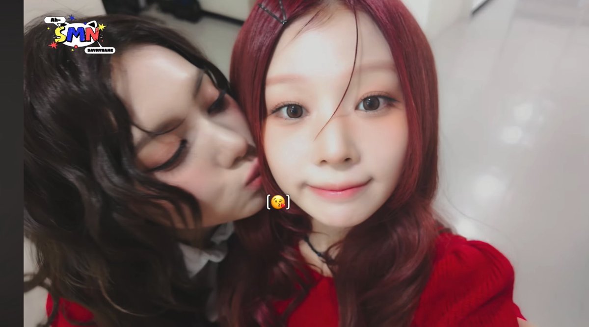 bvoZI6CmJE4Syls's tweet photo. セマネ、キスしがち

#SAYMYNAME https://t.co/vseBHz478l