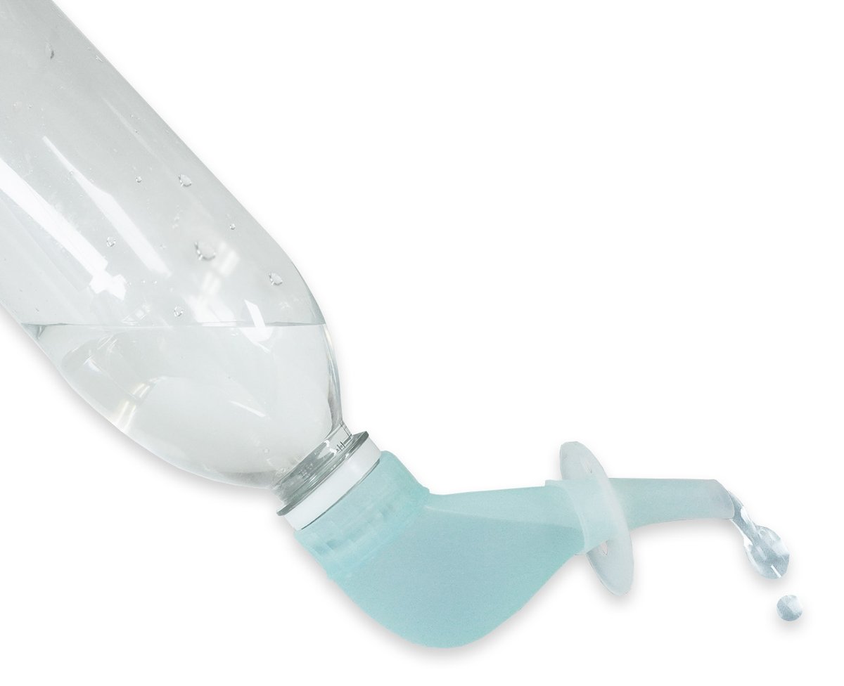 BeautyworldL's tweet photo. ペットボトルに付けると「吸飲み」に！
働きながら介護ってものすご〜く疲れますよね。
1分の仕事の繰り返し！
こちらは、ヘルパーさんに人気の商品
在宅介護にも便利！
#介護 #ヘルパー #介護施設 ＃吸飲み https://t.co/F4pEdfmMWn