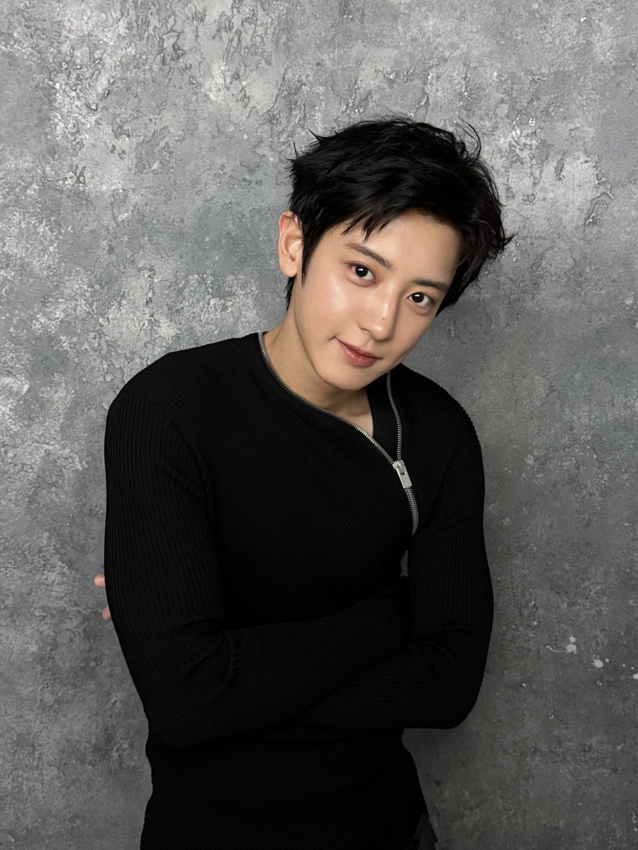 🔥

#EXO #엑소 #weareoneEXO
#Crown #REVERXE