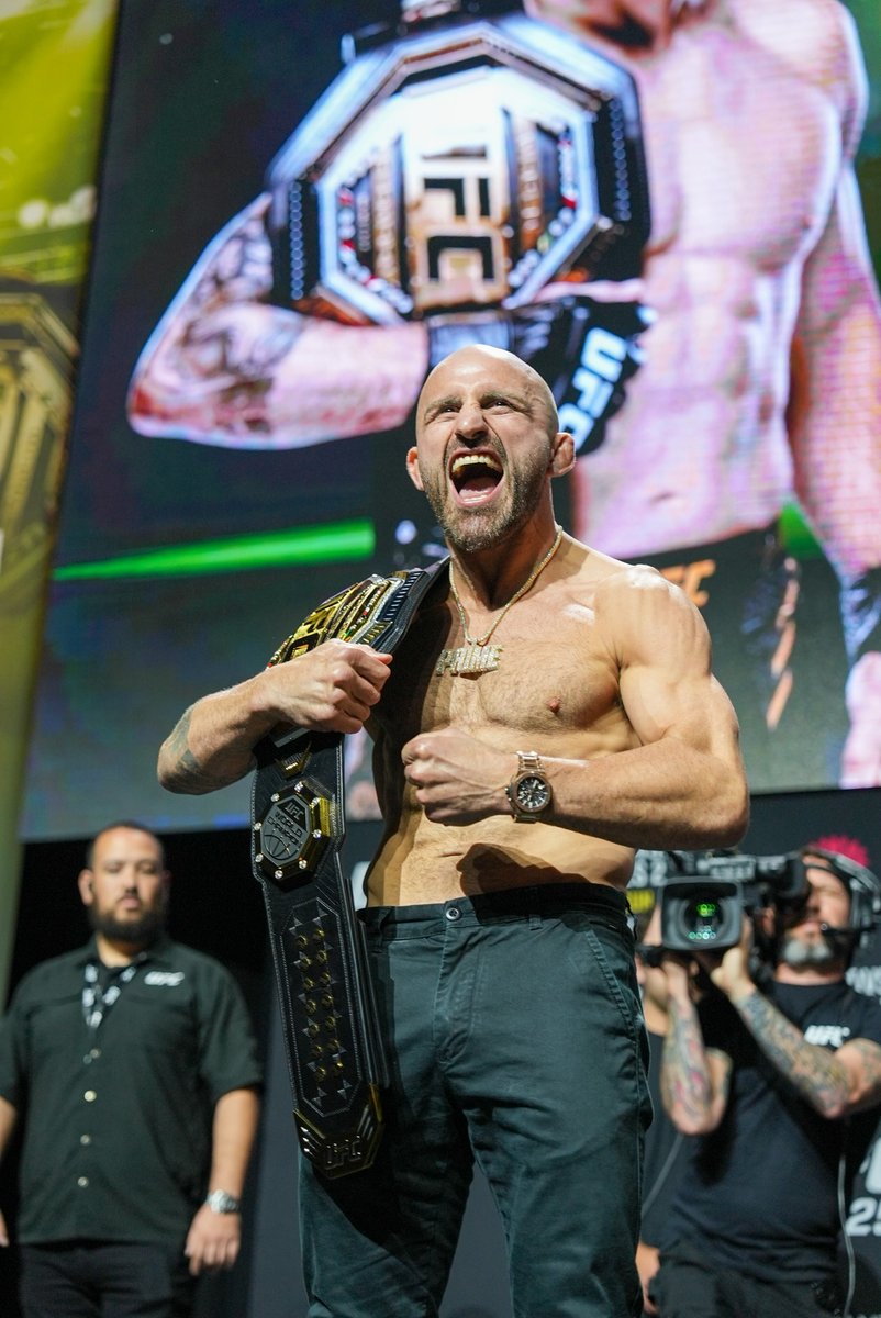 UFC tweet media