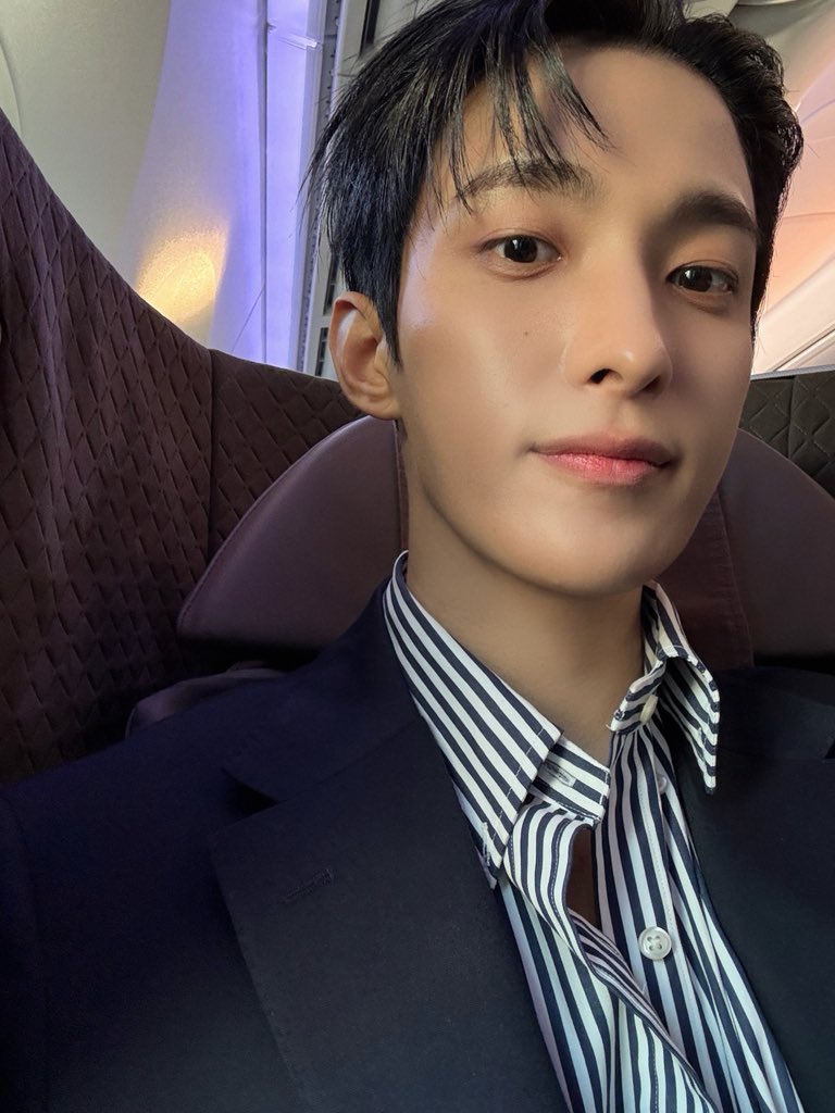 dokyeem's tweet photo. CARATs, I'll have a safe trip to Australia. ◡̈ https://t.co/tmhzv8EGCc