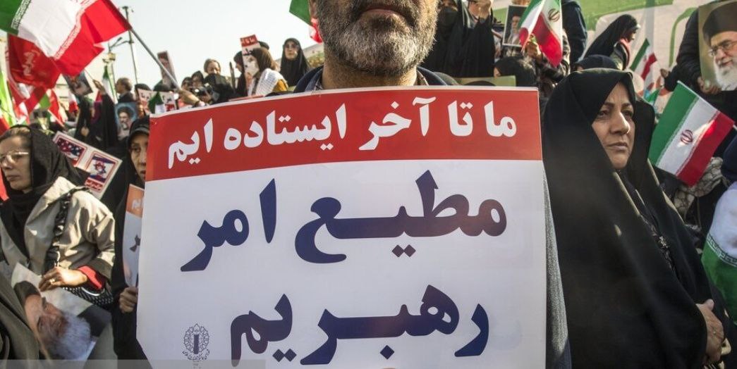 QasmyYwsf83977's tweet photo. ۲۲ دی، یادآورِ روزی که ایران دوباره نفس کشید، در آغوش غیرت و امید.
#یوم_الله_22_دیماه https://t.co/2O9PncQOR5