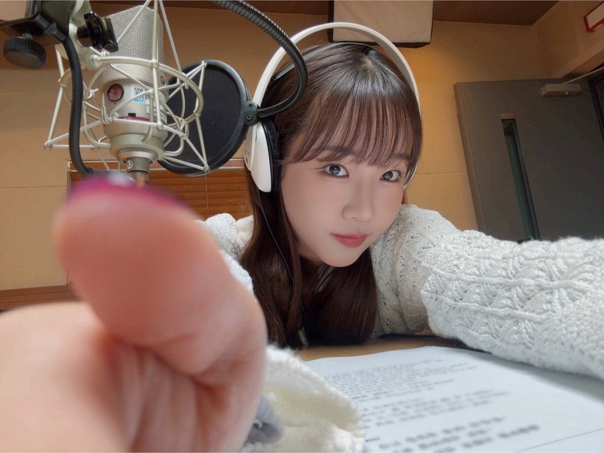 [📸] 260201 MBC FM4U #정오의희망곡김신영입니다

누군가에게 힘이 되어주고 싶은
반딧불 같은 마음으로 함께한 시간이었어요🕯️

남은 주말도 포근하게 보내시고
다가올 한 주도 우리 힘내 봐요🤗

#최유정 #CHOIYOOJUNG