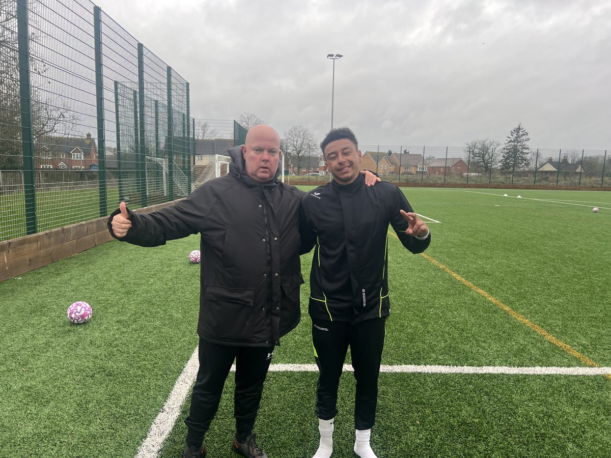 JasonGeraghty08's tweet image. Been helping Jessie Lingard tick over - watch this space his looking on fire 🤞⚽️❤️