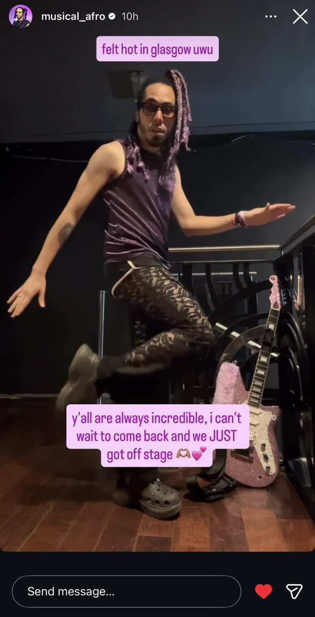 ummm <a href="/musical_afro/">dawni</a> this is such a LOOK 😩 please please PLEASE SHARE where you got the pants from, i need them for under my <a href="/hotmilkhotmilk/">HOT MILK</a> bedazzled booty shorts 🍑✨