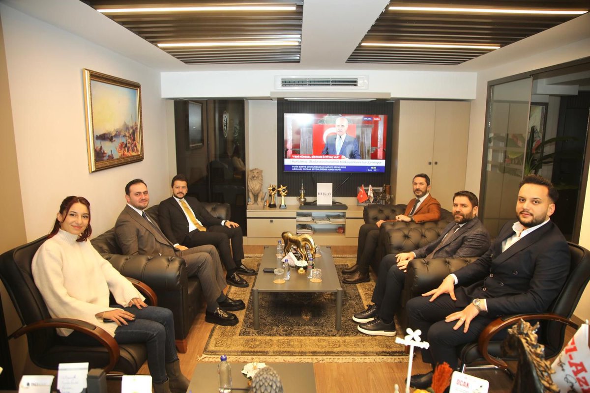 El-Aziz Gazetesi ve Her Ay Aktüel Dergisi Genel Yayın Yönetmeni Sayın Osman Gürses’i; İl Tanıtım ve Medya Başkanımız Sayın Adem Şentürk, İl Yönetim Kurulu Üyemiz Sayın Berkay Arda Dinç ve Merkez İlçe Başkanımız Sayın Hasan Çalışkan ile birlikte ziyaret ettik.

Sayın Osman