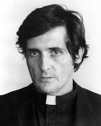 mrgarrafa's tweet photo. @Joseignaci26483 También apoyemos a este padre que al igual que ella hacia exorcismos !!! https://t.co/rFaGpBwQna