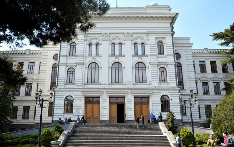 Daasrule's tweet photo. Ivanishvili's party just announced that it is merging Tbilisi State University and the Georgian Technical University. That is, the cultural and traditional universities lose their independence and identity, which our ancestors left us. That is another step toward the politicization of Tbilisi State University, as this has been the case in GTU for years now.

#TheFutireisOurs
