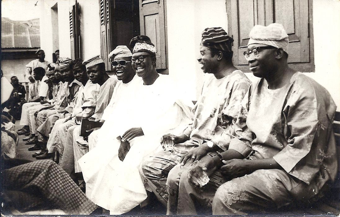 OloyeSomorin's tweet image. My Dad and his friends during my naming ceremony.

Ekotedo, Ibadan.

@ThrowbackThursday
