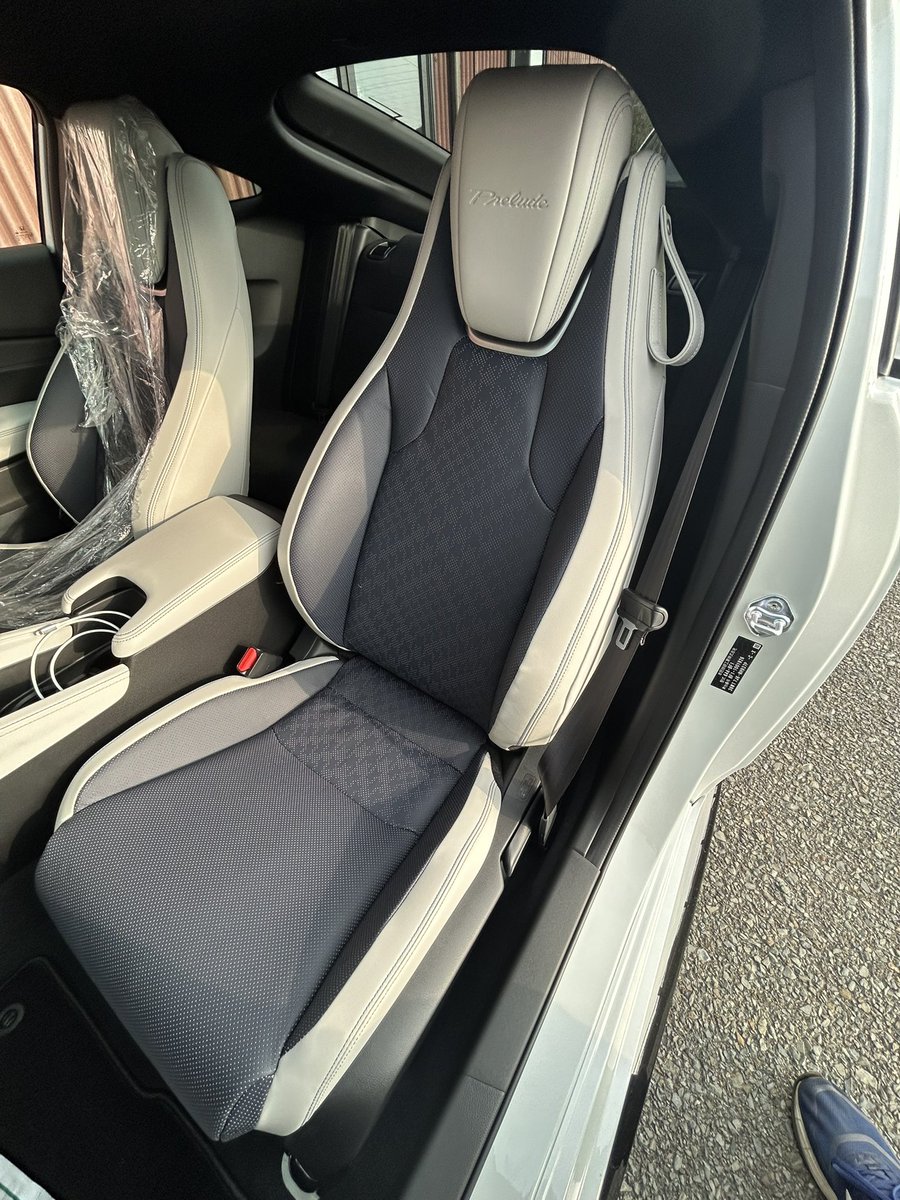 polo4485's tweet image. 新型プレリュードのフロントシートに合わせた、リアのシートカバー作ってみようかしら✨
リアとの統一感が無いのがね〜…

張り替えもいいけど、シートカバーなら他の人も購入出来て、簡単に装着出来るしな〜

需要あるかな〜❓

#BF1 #プレリュード