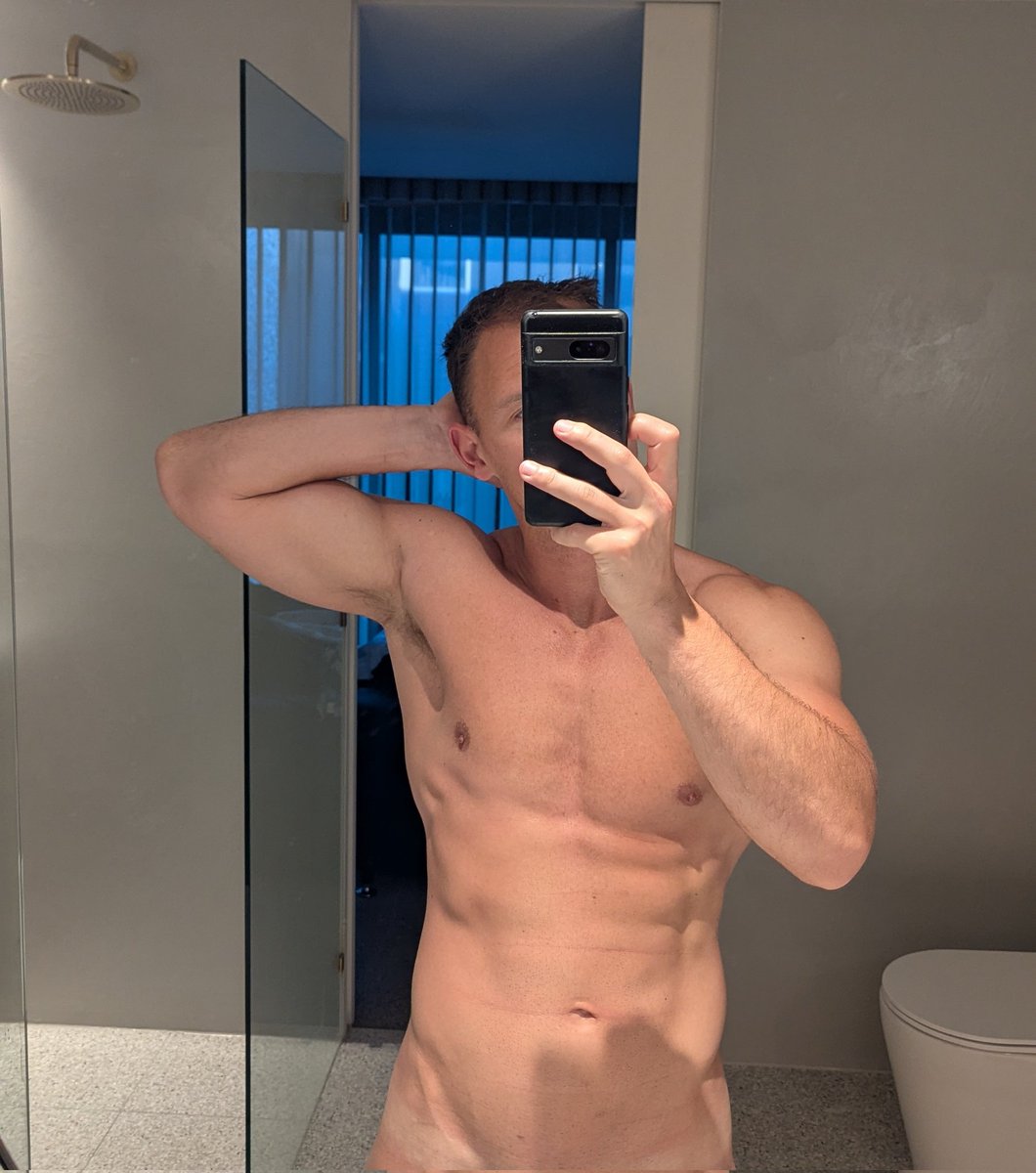 aaronjohns tweet media