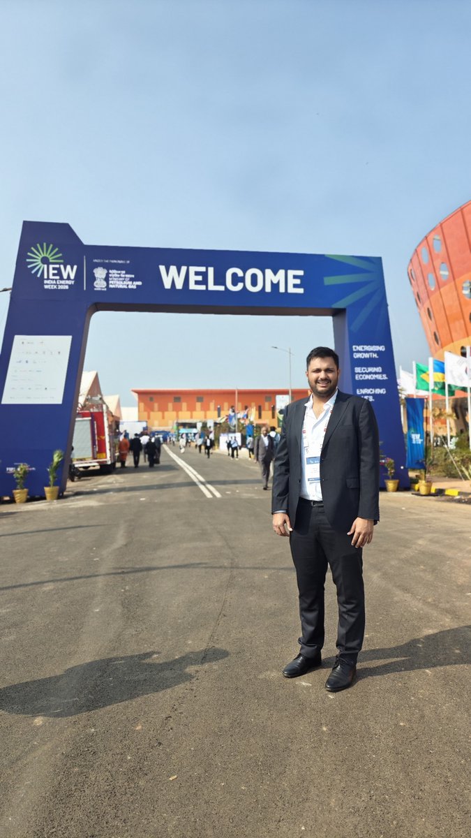 YAVA__COM's tweet photo. @IndiaEnergyWeek delivered strong signals for India’s global #energy ambitions.

Key takeaways:
• Strong appetite for overseas energy projects
• Focus on Middle East &amp; East Africa
• Demand for structured market access &amp; execution partners

#IndiaEnergyWeek #EnergySecurity https://t.co/axll0sEIbX