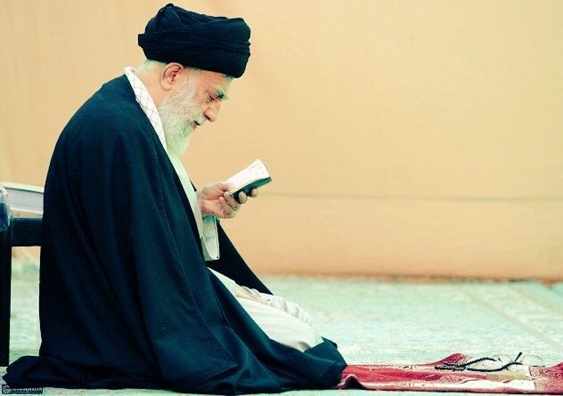 FenrirWulf_x's tweet photo. ⚡️BREAKING
🇮🇷 Iran’s Supreme Leader visited the Jamkaran Mosque in Qom a place of prayer and reflection.
Such visits often precede important decisions. Observers are watching closely. https://t.co/djQ4OpuREF