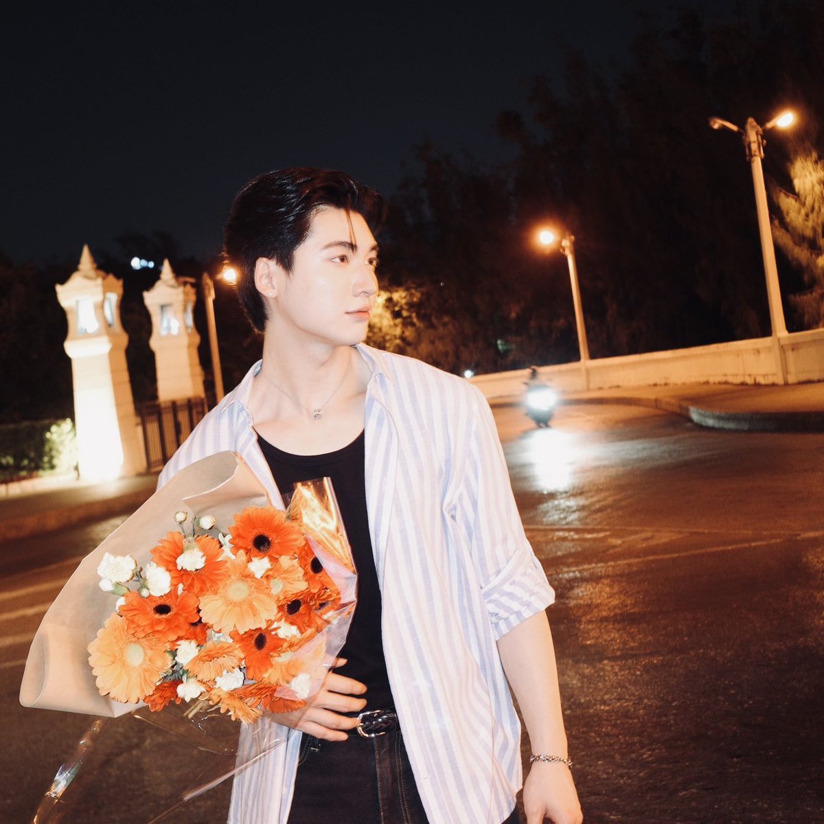 Xiaozhansmile27's tweet image. #PondEarth | #HillTer AU 📌

Wherein Hill is the CEO of their family business and completely whipped for his supermodel boyfriend, Easter. When he texts that he’s exhausted and wants to go home, Hill doesn’t hesitate he shows up at the studio with a surprise.