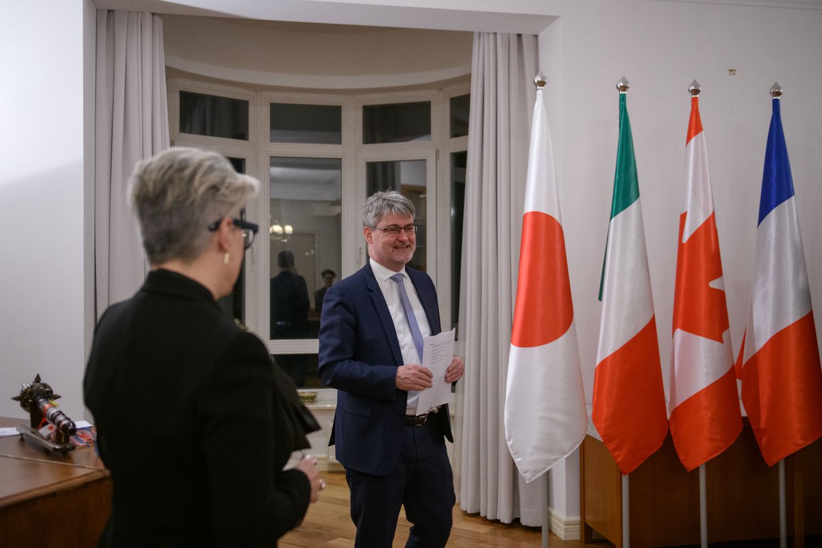 G7AmbReformUA tweet media