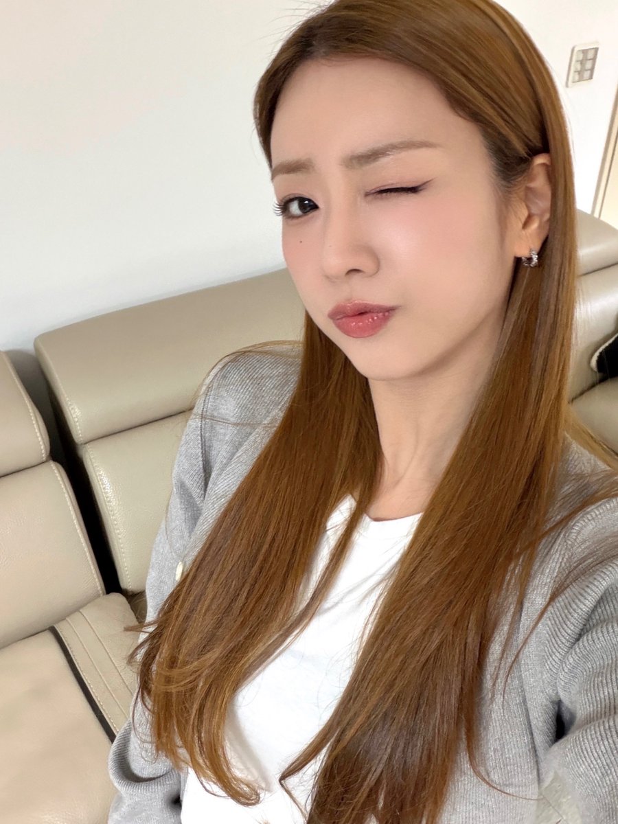 [🗓️]
2026년 2월 5일 (목)

✅ ENA ‘나는 SOLO, 그 후 사랑은 계속된다’
⏰ 10:30PM ~ 11:50PM
💖 보미

#에이핑크 #Apink
#윤보미