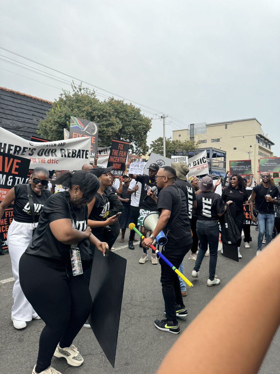 Kgalalelo Tlhoaele tweet media