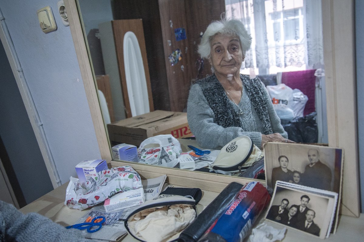 AGOSgazetesi's tweet image. 📌Ermeni toplumunda yoksulluk
📌82 yaşındaki Kasapyan: Ben sokakta mı kalacağım?

✒️ Lusyen Kopar

▪️Ermeni toplumunda girerek artan yoksulluk, artık kira ödeyemediği için evden çıkarılma noktasına kadar geldi. Bakırköy'de oturan 82 yaşındaki Arşaluys Rita Kasapyan, yedi aydır…