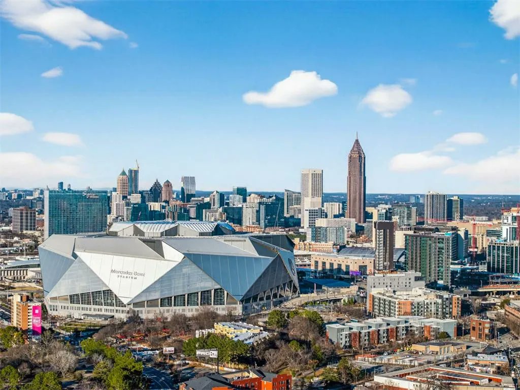 Row424's tweet photo. 226 Northside Drive SW, Atlanta, GA, 30313
0 bed | 600 Sq. Ft.
Active | $650,000
https://t.co/STG31sZgjq
Your Vision Starts Here -Where bold ideas meet limitless opportunity, this prime redevelopment site along one of Atlanta's highest-visibility corridors presents a rare... https://t.co/SU5bolecVq