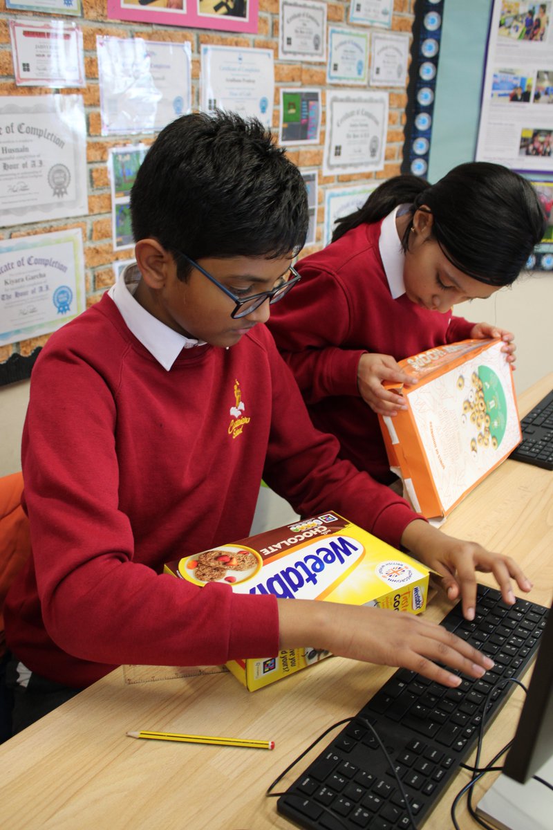 Mrs Harris tweet media