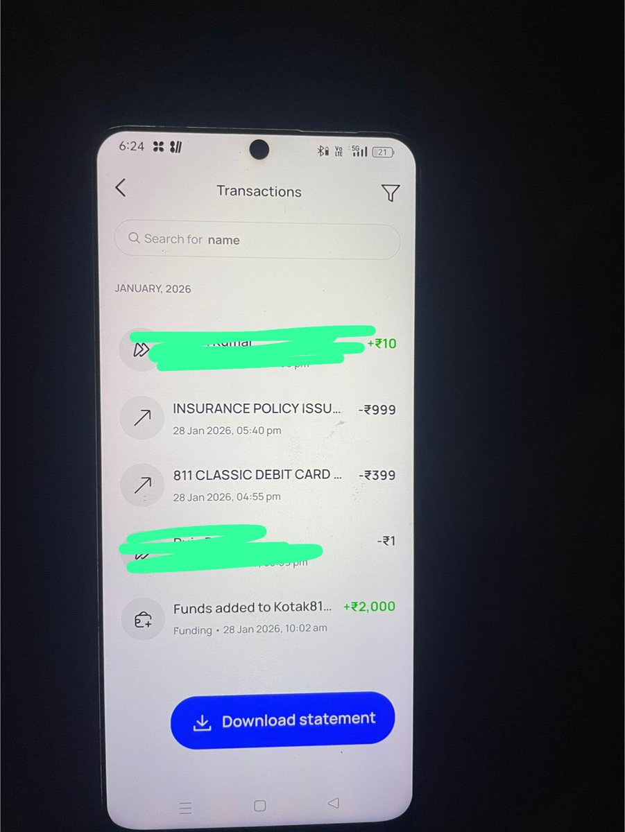 amankr_05's tweet photo. बिना customer se puche @KotakBankLtd ka agent Insurance Policy kar diya hai unka name sidhart hai. @KotakCares @kotakneo @PMOIndia #Kotak https://t.co/oUGul1Mfxq