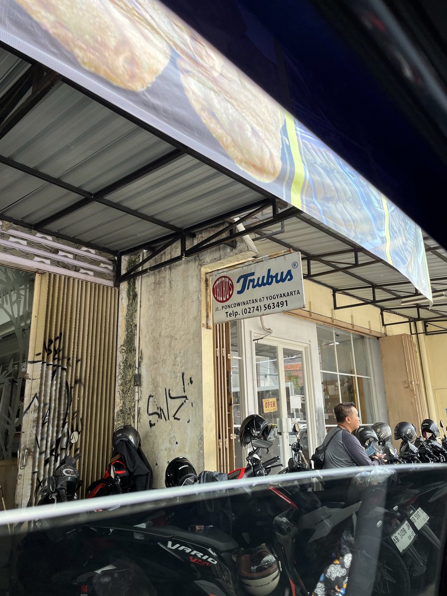 distong. tweet media