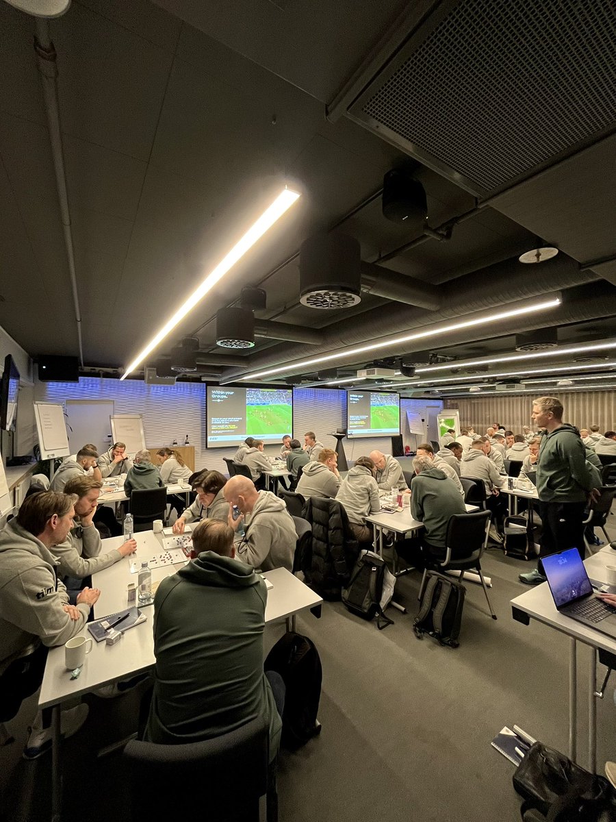 Mark Roberts tweet media