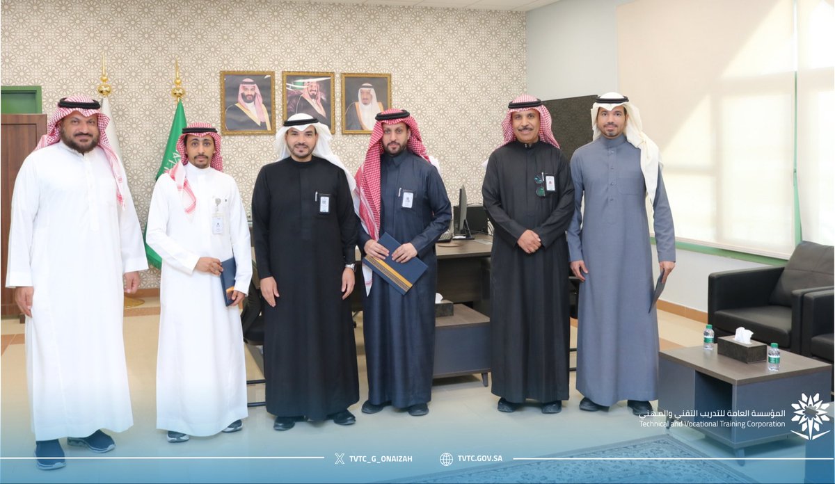 الكلية التقنية بعنيزة tweet media