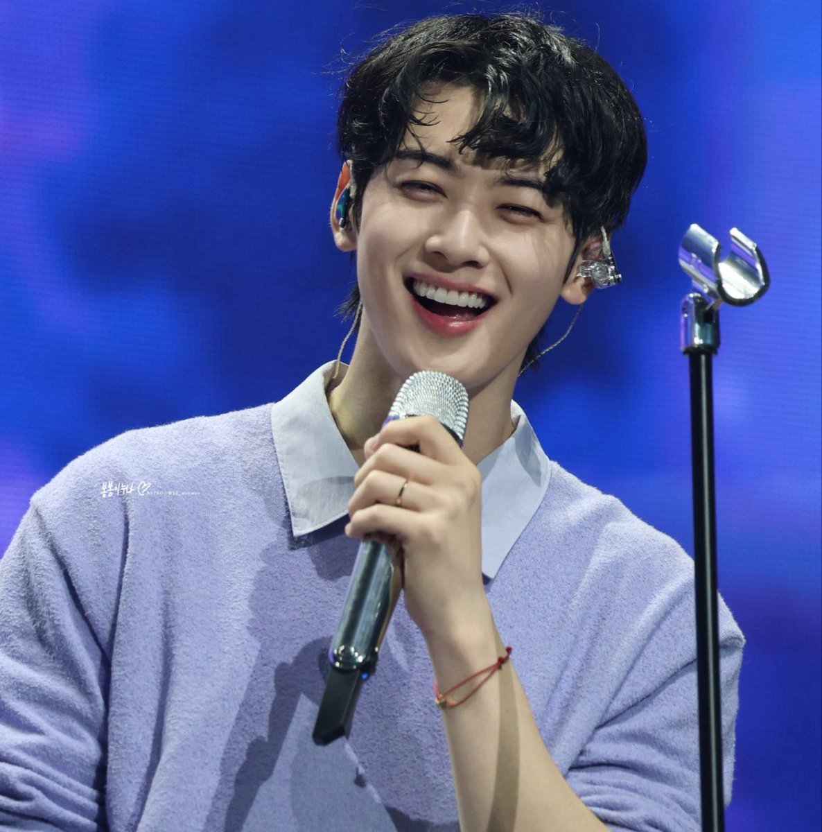 bobahyukie_'s tweet photo. eunwoo, we're not going anywhere 🫂 https://t.co/yKaBFmlfds