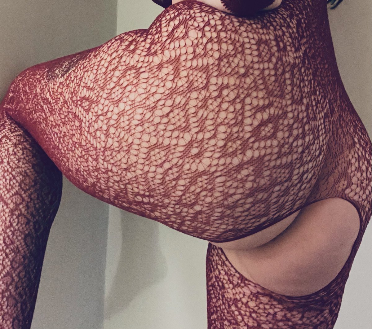 Try on some #tightsthursday see if you like how it feels. If you like it repost and follow the incredibly hot 🔥 and sexy <a href="/nylonsuper692/">Nylonsuper692.0</a> <a href="/SteeleCammy1/">❤️🔥cammy nylon🔥❤️</a> <a href="/DawnDesirePH/">Dawn Desire</a> <a href="/Rose_Hall84/">Rose Hall</a>