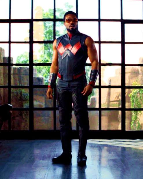 Mario_comparte's tweet photo. Que gran serie que es #Wonderman 
Se siente tan diferente a todo y tan unido a la vez
Es fascinante 🚬
(Btw, ese traje derrama un aura increíble) https://t.co/Lgwk2NBaX9