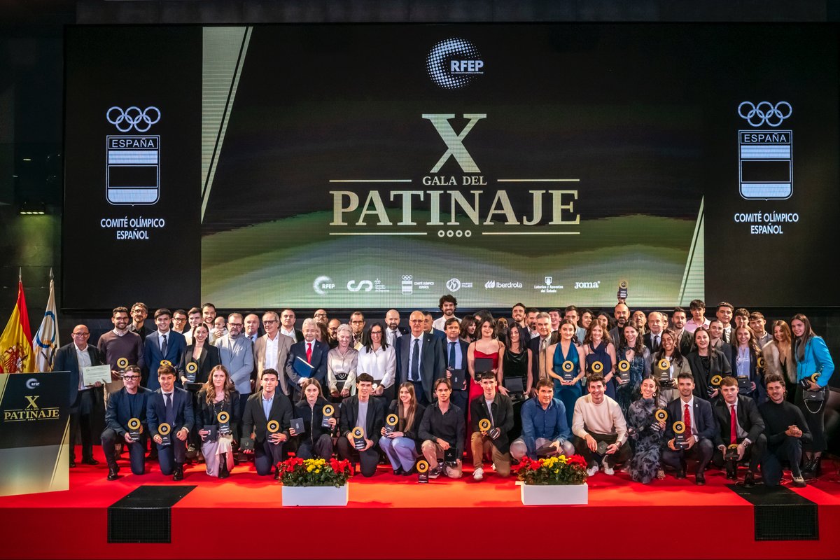 FedPatinaje's tweet photo. 🔙 𝐗 𝐆𝐀𝐋𝐀 𝐃𝐄𝐋 𝐏𝐀𝐓𝐈𝐍𝐀𝐉𝐄 📸

👋 ¡Mañana os esperamos a todos/as en el COE para celebrar la XIª edición! 🔜

❤️💛 ¡Qué ganas de poder celebrar los éxitos españoles del mundo del patinaje con vosotros/as! 🫶

#RFEP https://t.co/12Kk0THR8d