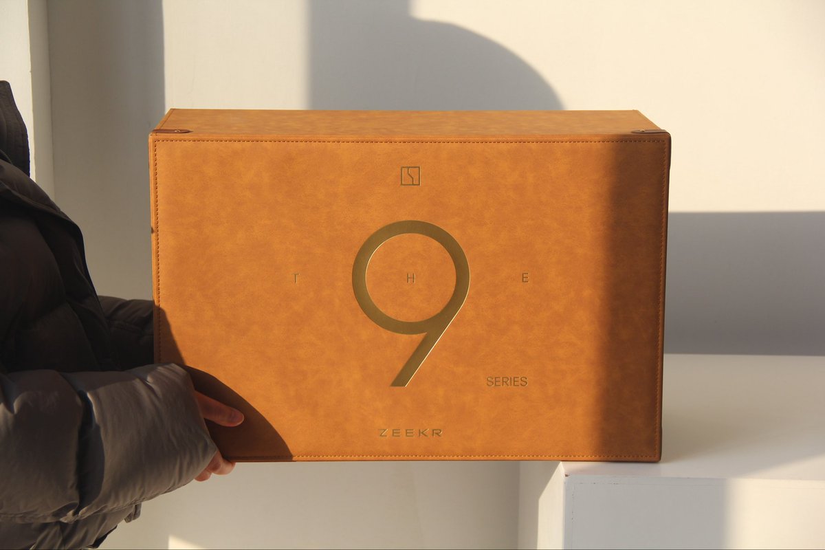 PaperhouseLihe's tweet image. 🖱 paperhouse.cn📩 sales@paperhouse.cnWhatsApp:+0086 13968069257 We can customize  all  kinds of paper box!🥰 If you want to customize your beautiful gift box, please feel free to contact me! packagingdesign #paperboxes #paperbox #packaging #exquisitebox #produtionline