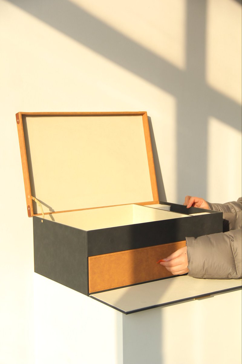 PaperhouseLihe's tweet image. 🖱 paperhouse.cn📩 sales@paperhouse.cnWhatsApp:+0086 13968069257 We can customize  all  kinds of paper box!🥰 If you want to customize your beautiful gift box, please feel free to contact me! packagingdesign #paperboxes #paperbox #packaging #exquisitebox #produtionline