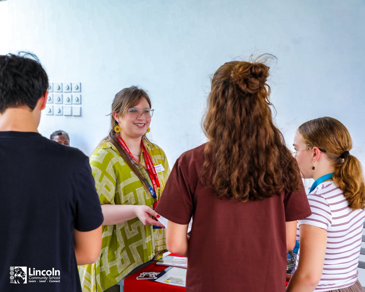 LCSGhana's tweet photo. The event featured an elevator pitch, Q&A session, university fair, and an information session on the US and German university application processes. #GlobalEducation #UniversityFair #KICUnivAssist #LCSGhana https://t.co/kR3HUzkV2s