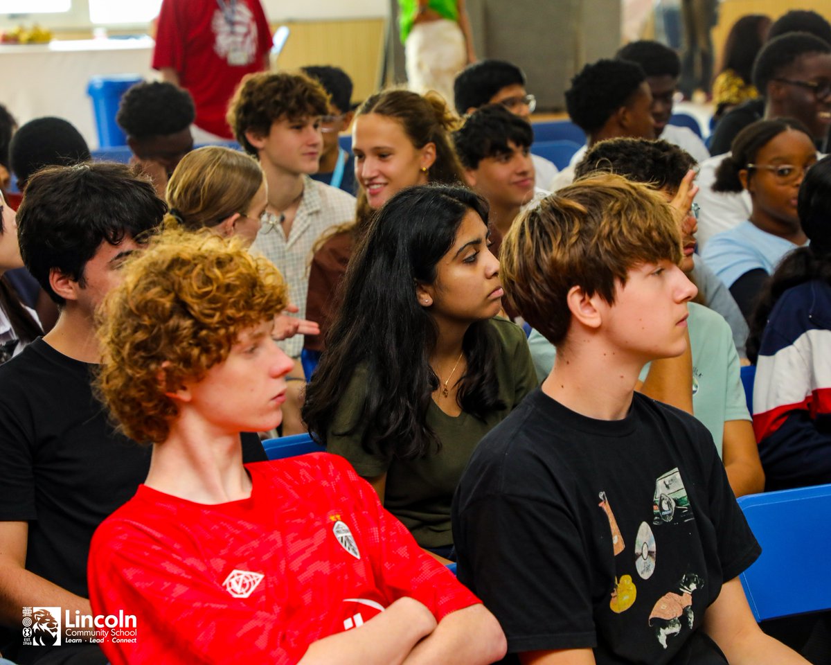 LCSGhana's tweet photo. The event featured an elevator pitch, Q&A session, university fair, and an information session on the US and German university application processes. #GlobalEducation #UniversityFair #KICUnivAssist #LCSGhana https://t.co/kR3HUzkV2s