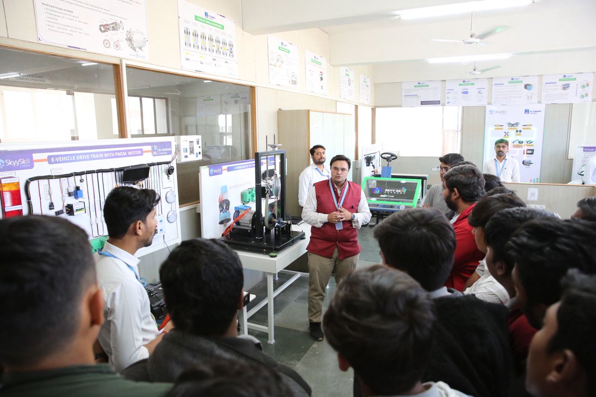 DrSubhashUni's tweet photo. Glimpses from a Historic Beginning
Dr. Subhash University proudly inaugurates Junagadh’s First EV Lab, marking a major step toward innovation, sustainability, and future-ready engineering education.
#DSU #EVLab #Innovation #SustainableFuture #Junagadh #EngineeringExcellence https://t.co/cFB9Fzisnw