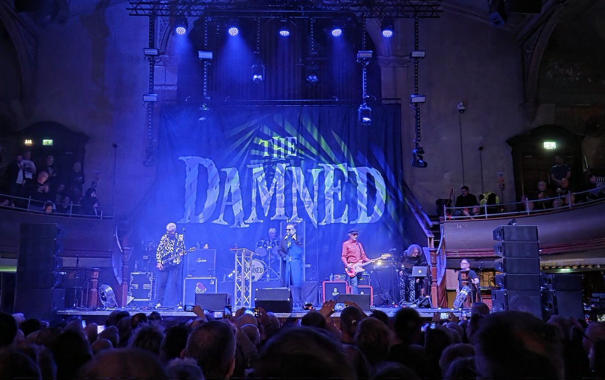 philthyrobbo's tweet photo. Travelling home from Manchester after a brilliant night at @Alberthallmcr to see @thedamned ##NotLikeEverybodyElse.
Absolutely cracking venue. Hopefully get to see some more gigs here. https://t.co/JuBJcu4czs