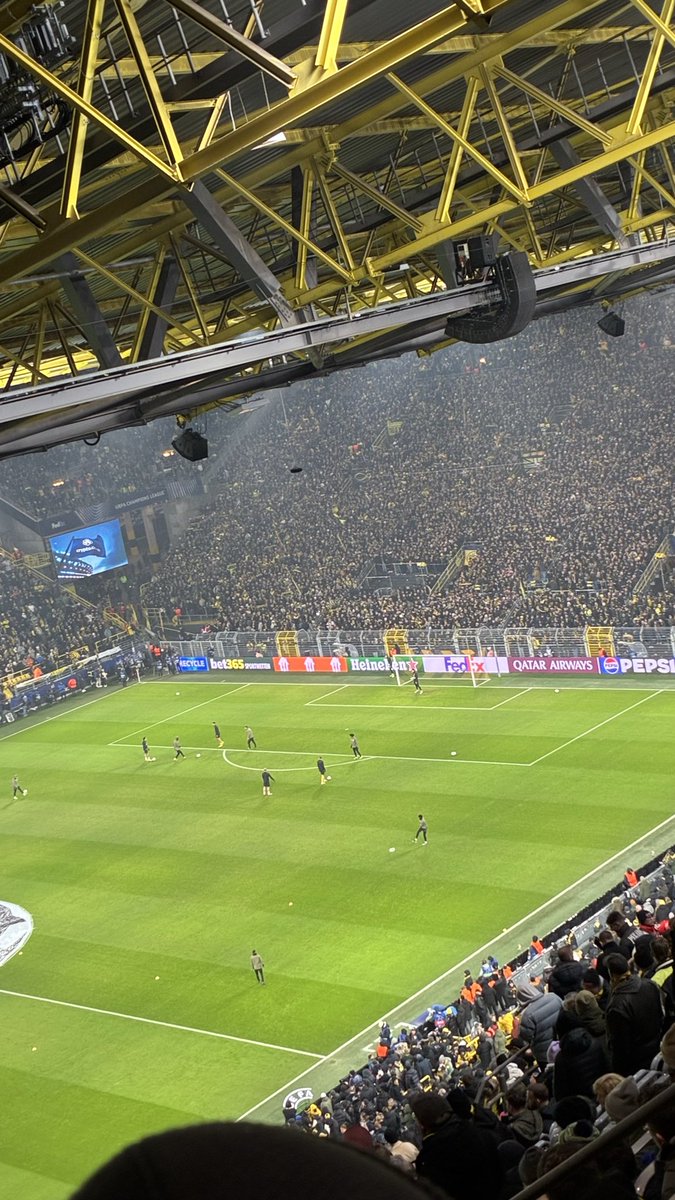 urawa_555's tweet photo. Dortmund https://t.co/vDOtrRov1D