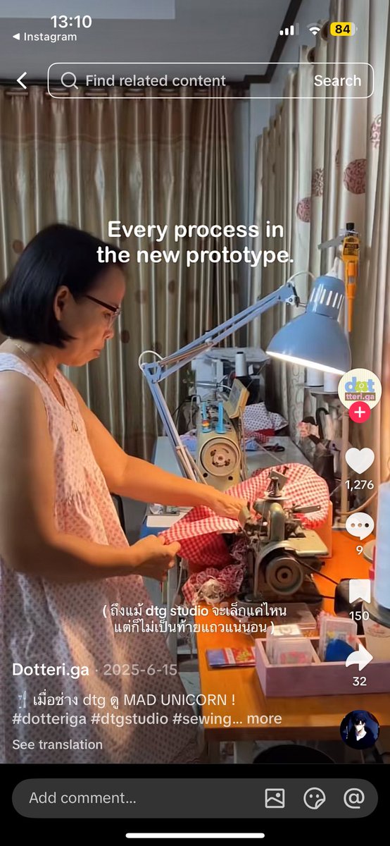 tamjaichunbkk's tweet image. เพิ่งรู้ว่าร้าน dotteri.ga เป็นร้านเล็กๆ ที่มีช่างเย็บอยู่ 2-3 คน ที่หนองคาย (บ้านเกิดครอบครัว) เห็นแล้วยิ่งอยากอุดหนุน เค้าทำทุกขั้นตอนกันเองหมดเลย ไม่ได้เป็นโรงงานใหญ่ ช่วงแรกๆ ก็ว่าทำไมเปิดเป็น pre-order เพราะว่านั่งเย็บจักรทีละตัว งานเนี๊ยบ ลายผ้าน่ารัก…
