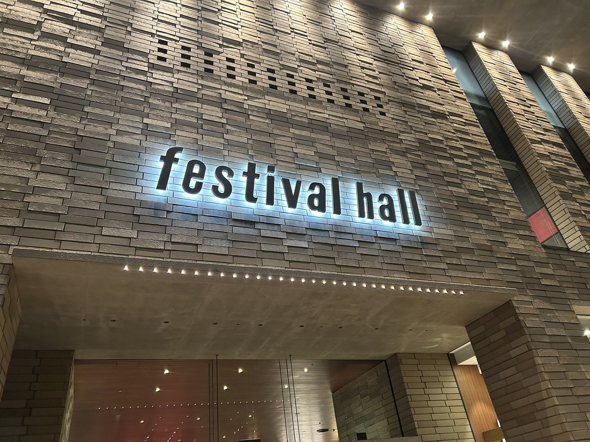 DC、会場入り
今日はここから
S席としては最後列…なのかな？
多分🙄
#MichaelSchenker
#festivalhall